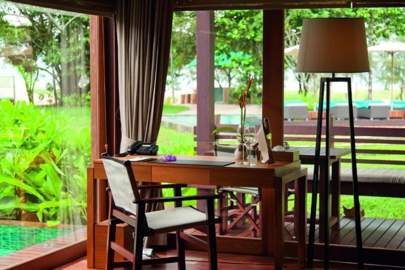 Wanakarn Beach Resort & Spa Phang Nga Habitación foto